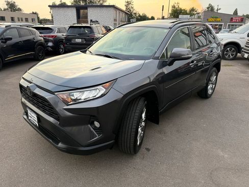 Used 2020 Toyota RAV4 XLE Premium AWD/4WD image 5