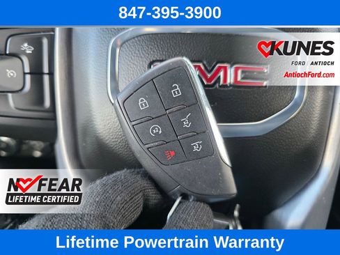 Used 2024 GMC Yukon SLT image 60