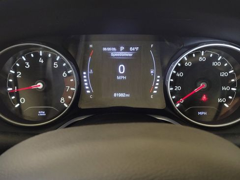 Used 2018 Jeep Compass Latitude w/ Safe & Security Group AWD/4WD image 23