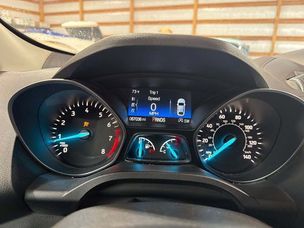 Used 2018 Ford Escape SEL w/ Ford Safe & Smart Package AWD/4WD image 14