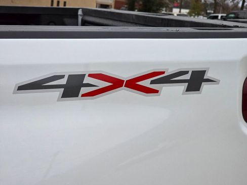 Used 2025 Chevrolet Silverado 2500 LT w/ Convenience Package image 8