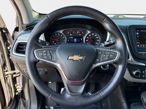 Used 2022 Chevrolet Equinox LT w/ Driver Convenience Package FWD image 26