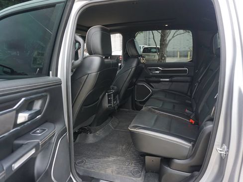 Used 2022 RAM 1500 Laramie AWD/4WD image 16