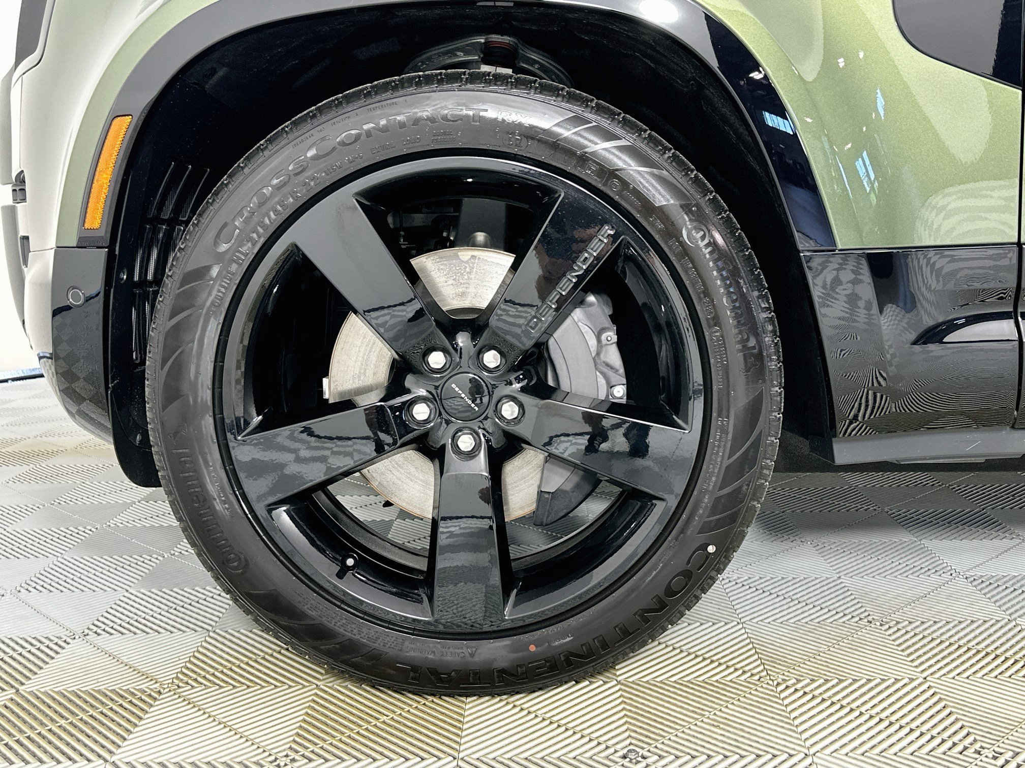 New 2026 Land Rover Defender 110 X-Dynamic SE AWD/4WD image 9