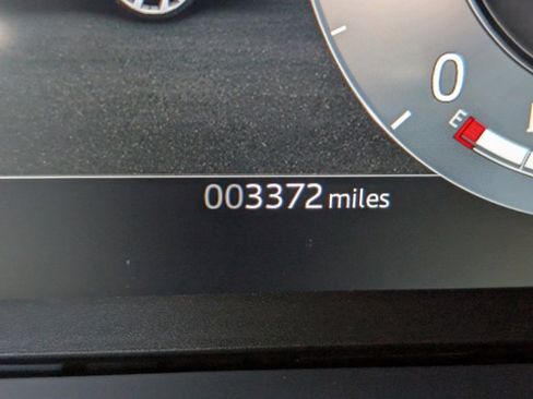 Certified 2024 Land Rover Range Rover Evoque Dynamic SE image 22