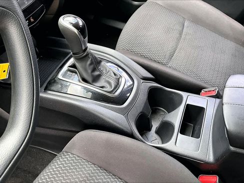 Certified 2021 Nissan Rogue Sport S image 15