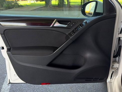 Used 2011 Volkswagen GTI Autobahn FWD image 21