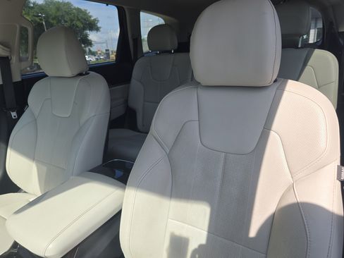 Used 2020 Kia Telluride EX FWD image 23