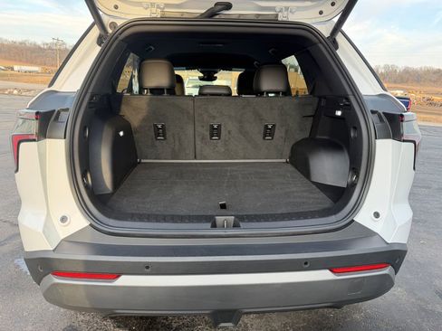 Used 2025 Chevrolet Equinox LT w/ Convenience Package II image 32