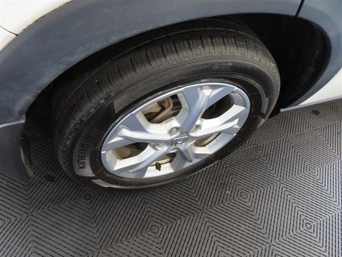 Used 2024 Honda HR-V LX image 8
