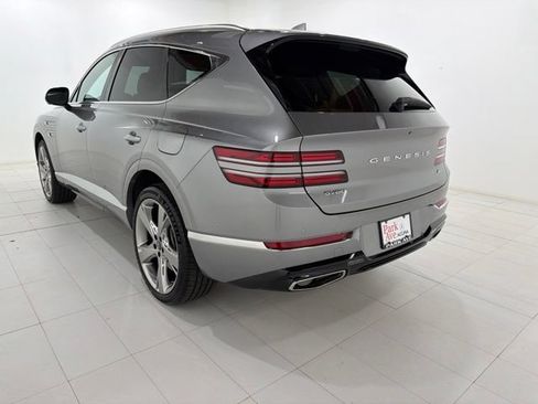 Used 2022 Genesis GV80 2.5T w/ Prestige Package 04 AWD/4WD image 3