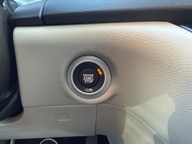 Certified 2024 Chrysler Pacifica Touring-L FWD image 19
