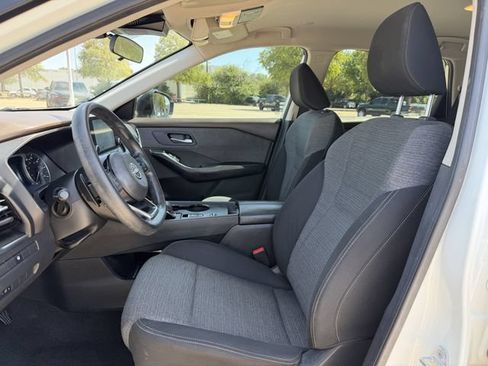 Used 2022 Nissan Rogue SV FWD image 22