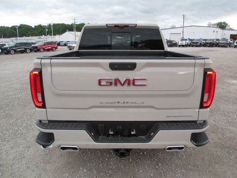 New 2026 GMC Sierra 1500 Denali w/ Denali Reserve Package AWD/4WD image 5