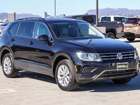 Used 2020 Volkswagen Tiguan S image 3