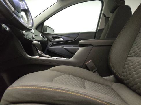 Used 2020 Chevrolet Equinox LT FWD image 17