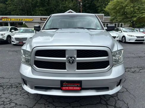 Used 2018 RAM 1500 Express w/ Express Value Package AWD/4WD image 3