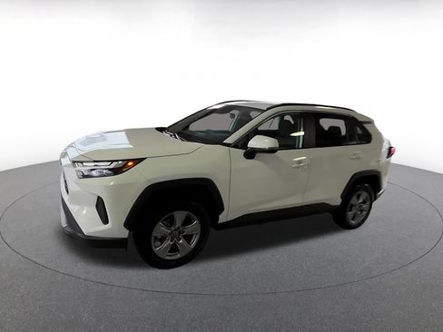 Used 2025 Toyota RAV4 XLE image 7