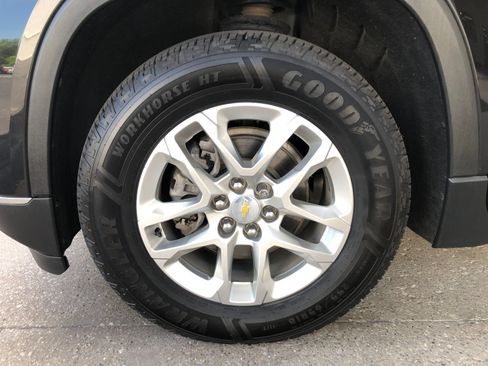 Used 2021 Chevrolet Traverse LT AWD/4WD image 4