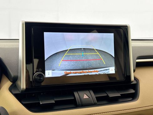 Certified 2025 Toyota RAV4 LE FWD image 22