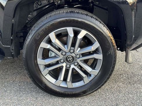 Used 2025 Toyota 4Runner Limited image 28