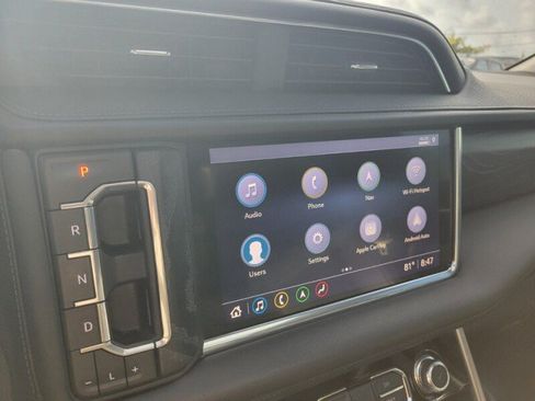 Used 2021 GMC Yukon Denali w/ Denali Premium Package RWD image 22