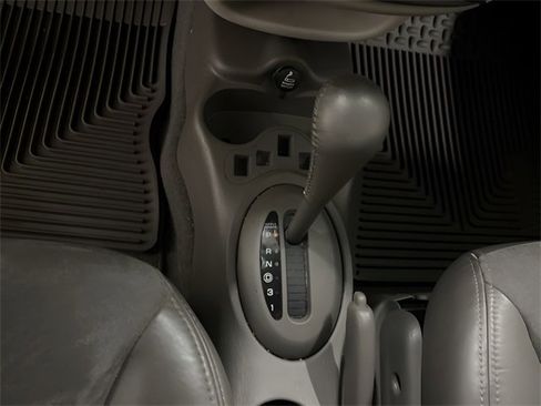 Used 2001 Chrysler PT Cruiser image 17