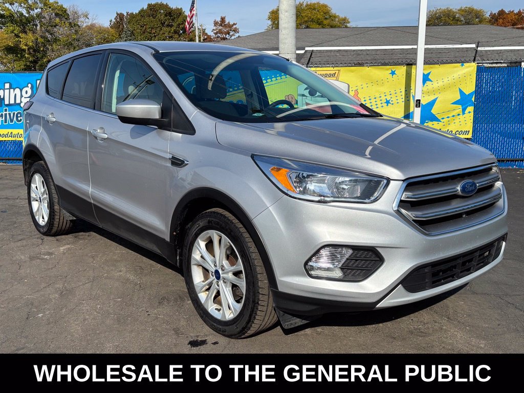 Used 2017 Ford Escape SE w/ SE Cold Weather Package FWD 360° Tour