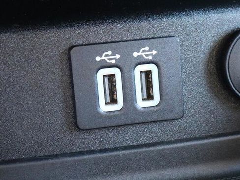 Used 2020 Ford Fusion SE w/ Fleet SE Value Package FWD image 21