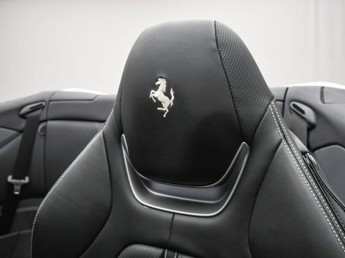 Used 2019 Ferrari Portofino image 60