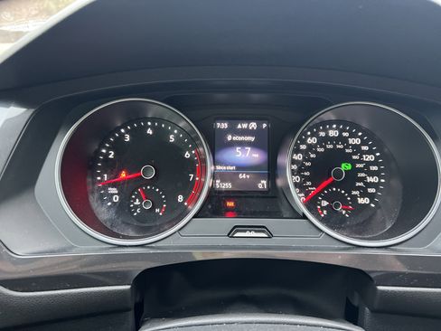 Certified 2021 Volkswagen Tiguan SE image 20