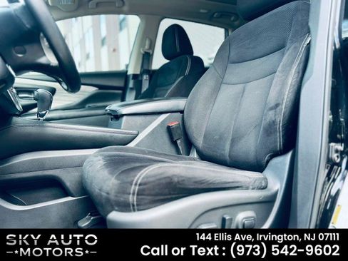 Used 2018 Nissan Murano SV w/ Premium Package image 9