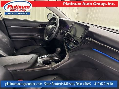 Used 2021 Toyota Camry XSE FWD image 40