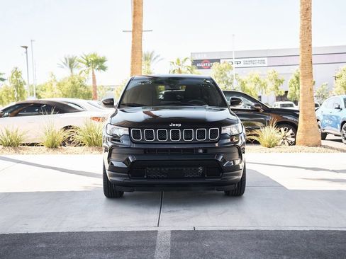 Used 2023 Jeep Compass Sport image 6