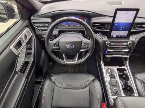 Used 2020 Ford Explorer ST w/ Premium Technology Package AWD/4WD image 17