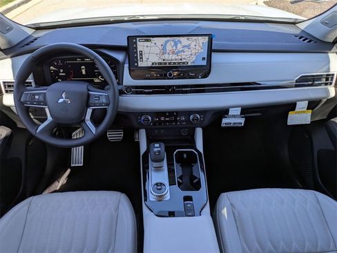 New 2025 Mitsubishi Outlander SEL image 29