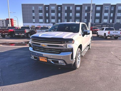 Used 2021 Chevrolet Silverado 1500 LTZ image 1