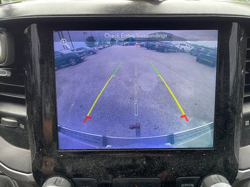 Used 2019 RAM 1500 Big Horn AWD/4WD image 9