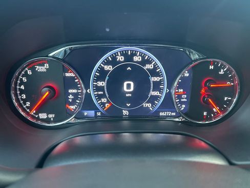 Used 2023 GMC Acadia SLT w/ Technology Package image 10