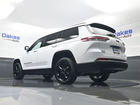 Used 2025 Jeep Grand Cherokee L Altitude AWD/4WD image 44