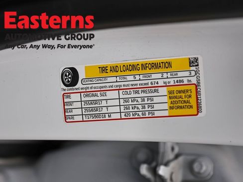 Used 2024 Chevrolet Colorado W/T image 32