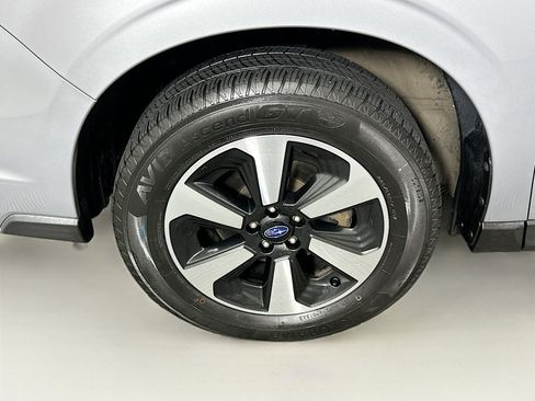 Used 2017 Subaru Forester 2.5i Premium w/ Popular Package #2A AWD/4WD image 11