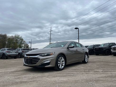 Used 2022 Chevrolet Malibu LT FWD image 2