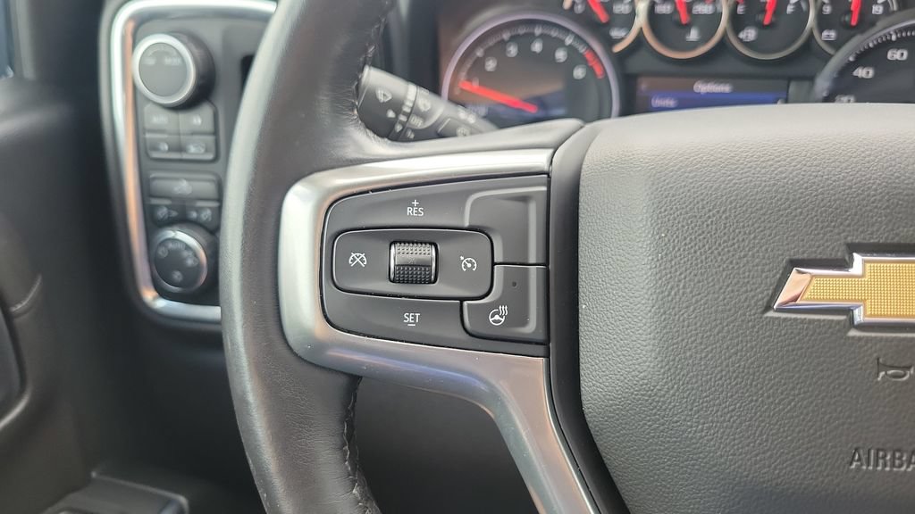 Used 2022 Chevrolet Silverado 1500 LT AWD/4WD image 20