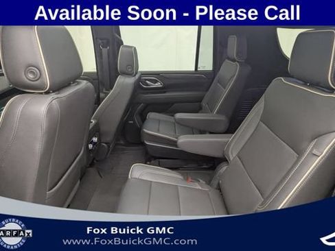 Certified 2023 GMC Yukon XL SLT w/ SLT Premium Package AWD/4WD image 32