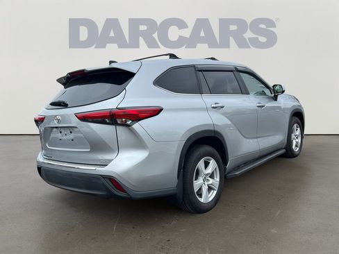 Used 2023 Toyota Highlander L image 5