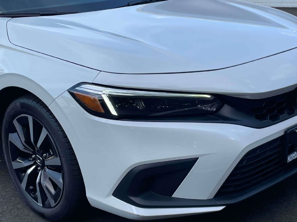 Certified 2024 Honda Civic EX-L image 9