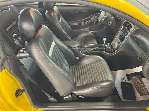 Used 2004 Ford Mustang Mach 1 RWD image 38