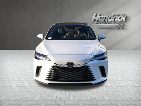 Used 2023 Lexus RX 350 w/ Luxury Package image 3