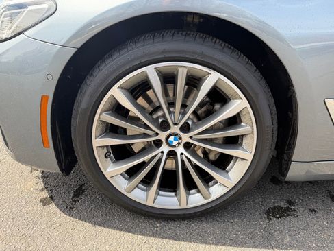 Used 2021 BMW 530i xDrive w/ Convenience Package image 4